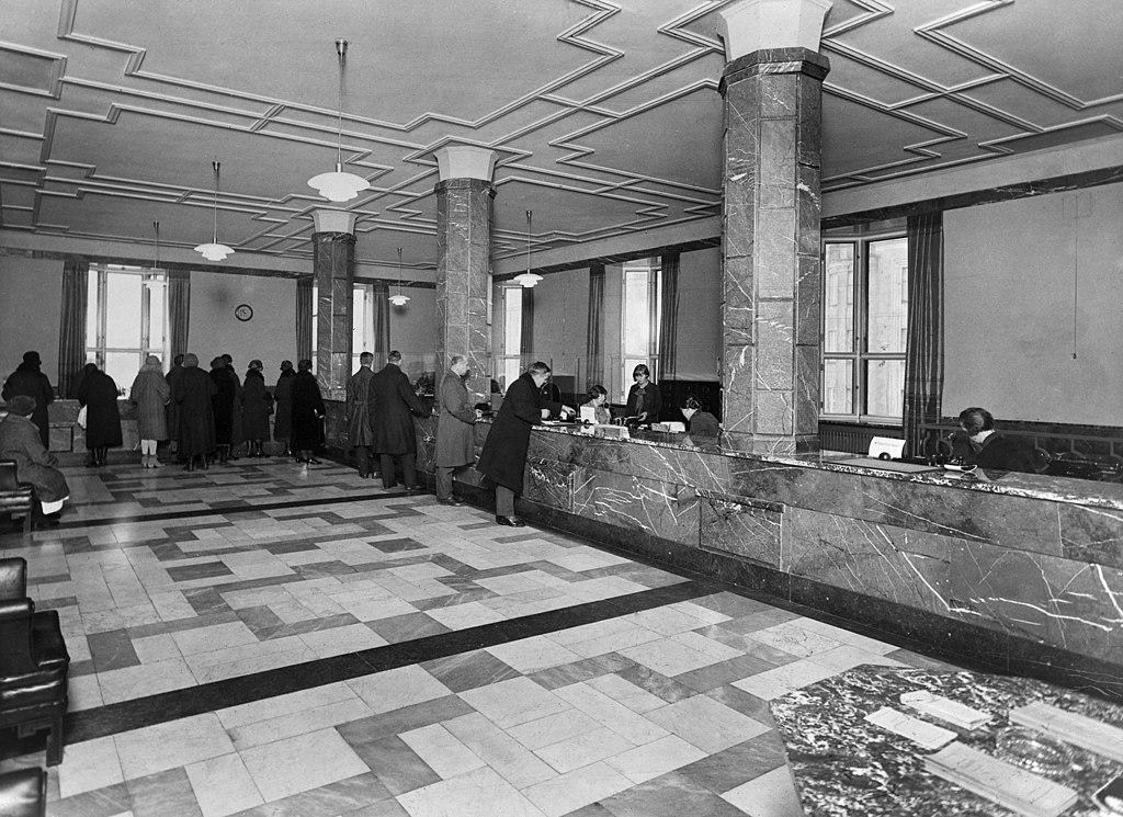 1928 1024px-Hämeentie_11-13_-_Kaikukatu_2_-_Helsinki_1931_-.jpg
