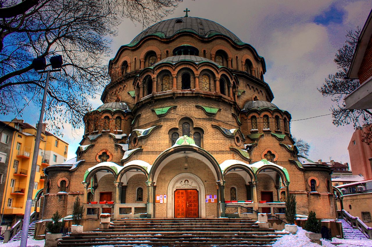 1930 св параскева 1280px-The_church_of_Cveta_Paraskeva.jpg