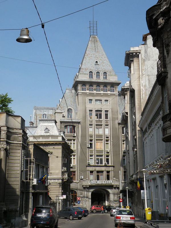1930A_University_in_Bucuresti.jpg