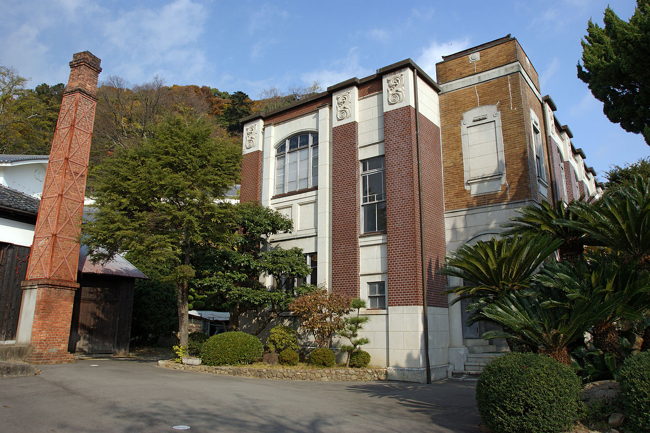 1932 1280px-Usukuchi-Tatsuno-Shoyu_Museum_Annex01n4592.jpg