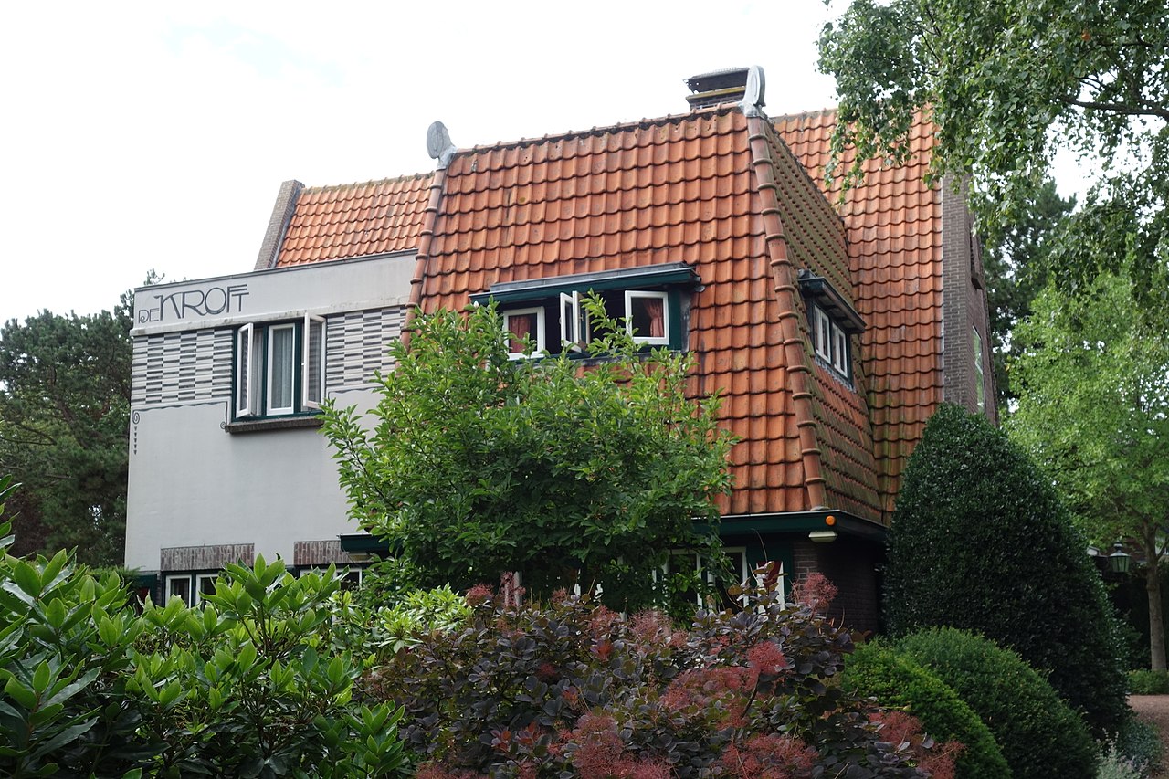 20 1280px-Huismansweg_13,_Schoorl_02.jpg