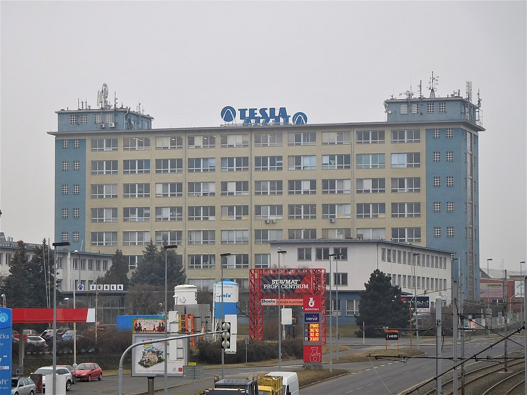 21 1024px-Praha_Hloubetin_Podebradska_56.jpg