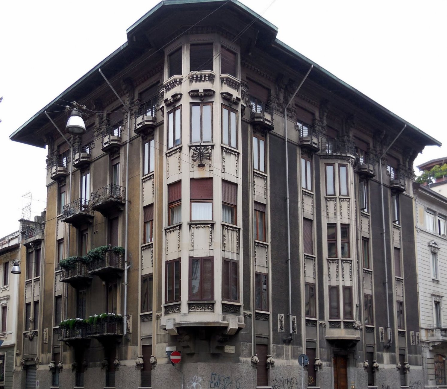 22 Guido d’Arezzo (via) 5, Casa Frisia (Filippo Frisia & A. Cavezzali 1920) (1).jpg