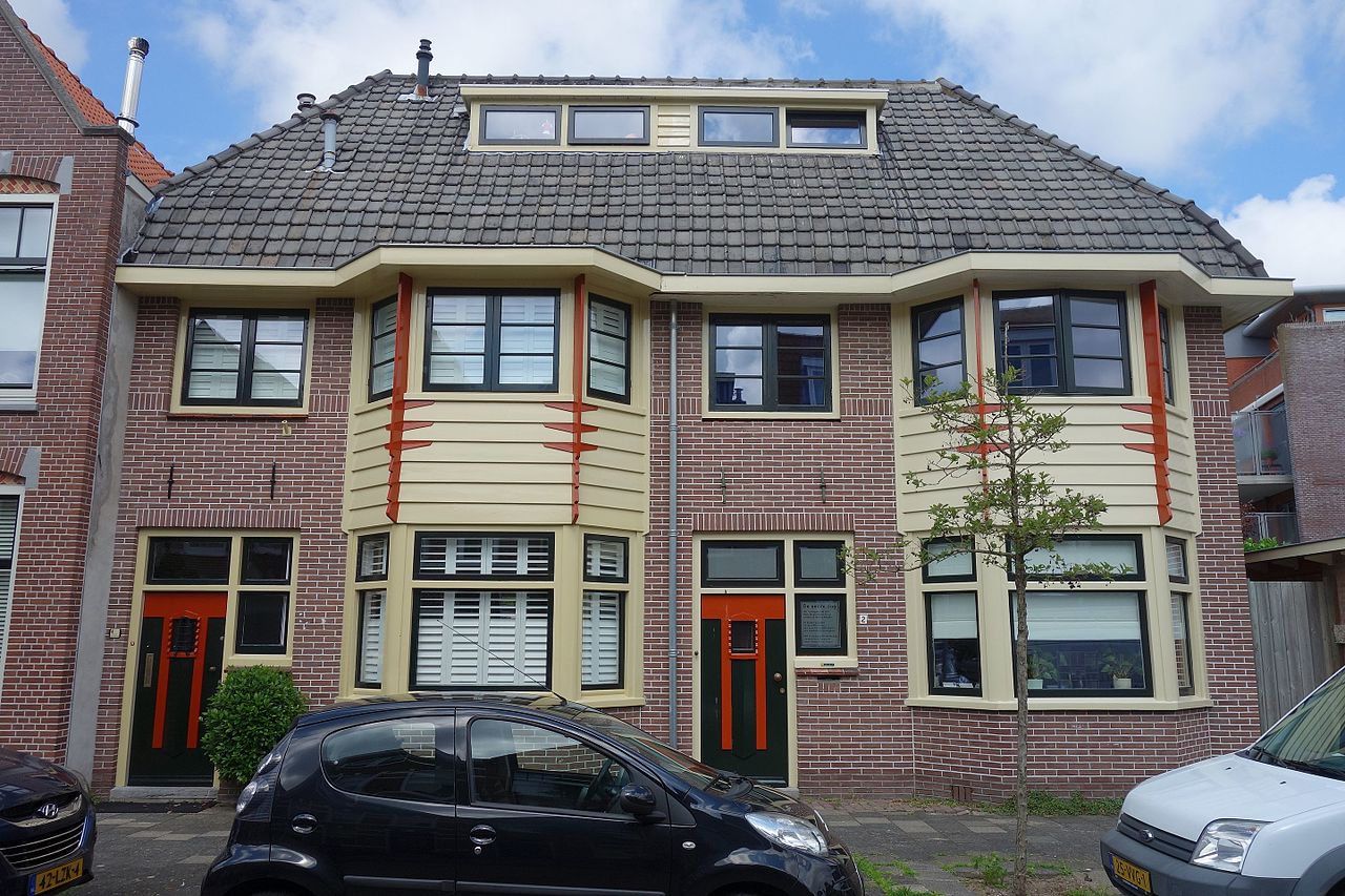 22Lamoraalstraat_2_en_4,_Alkmaar.jpg
