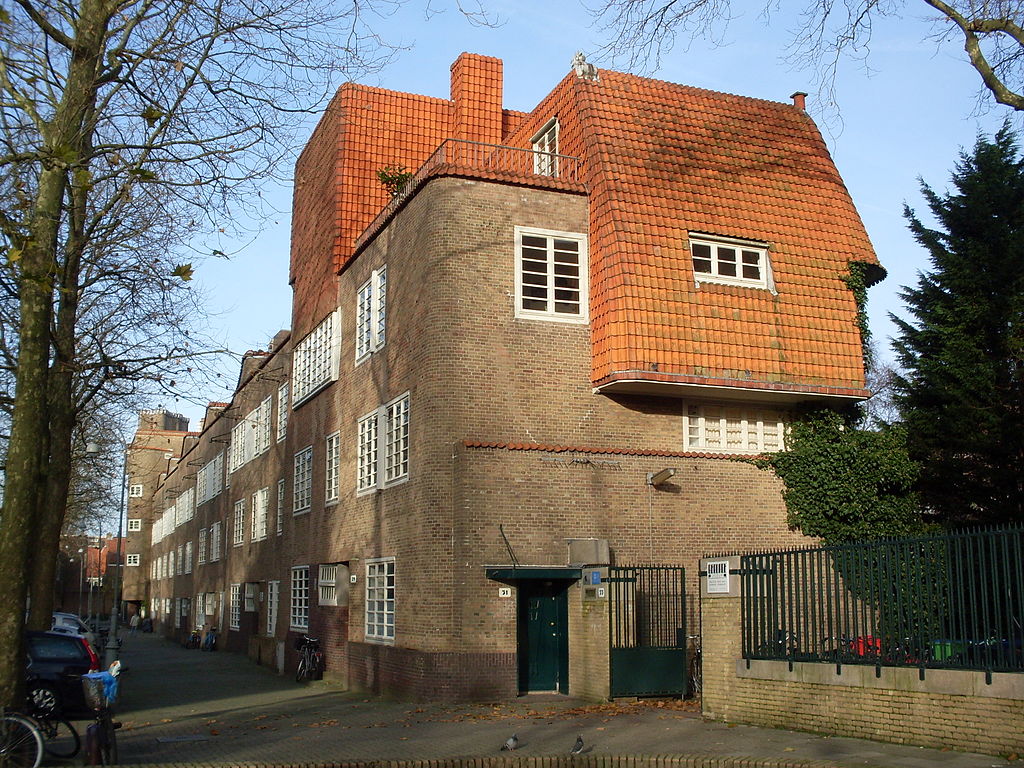 23 1024px-P.L._Takstraat_31,_Amsterdam.jpg