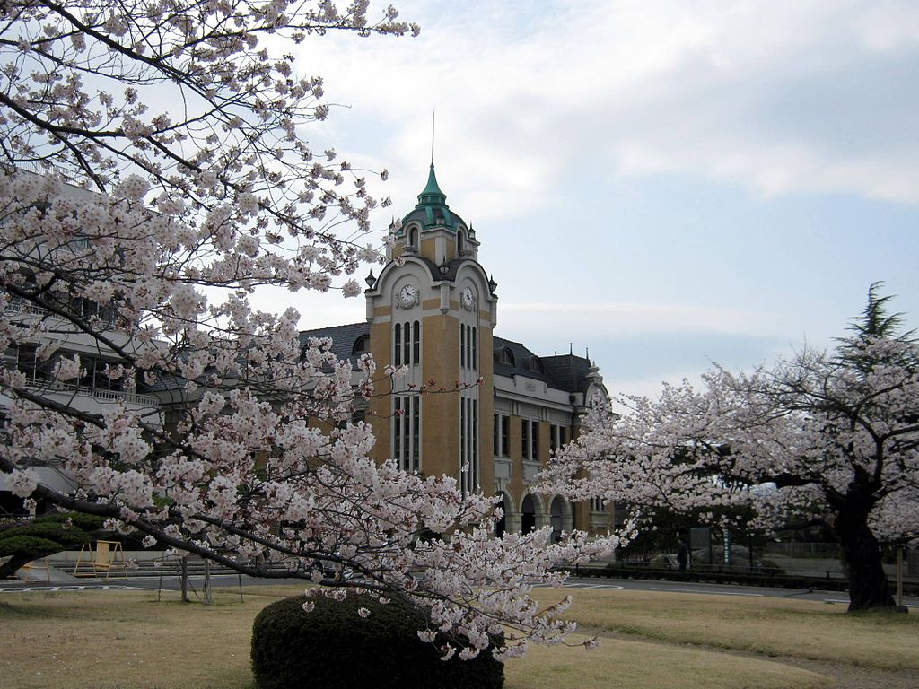 24яп郡山市公会堂のサクラ_-_panoramio.jpg