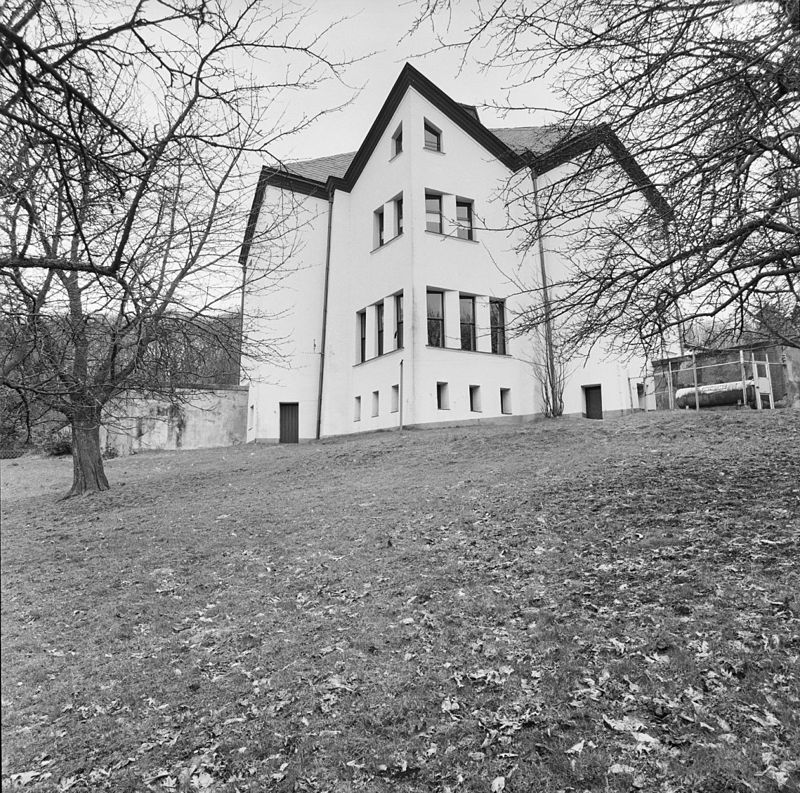 24 голл800px-Overzicht_zijgevel_-_Beek_-_20292864_-_RCE.jpg
