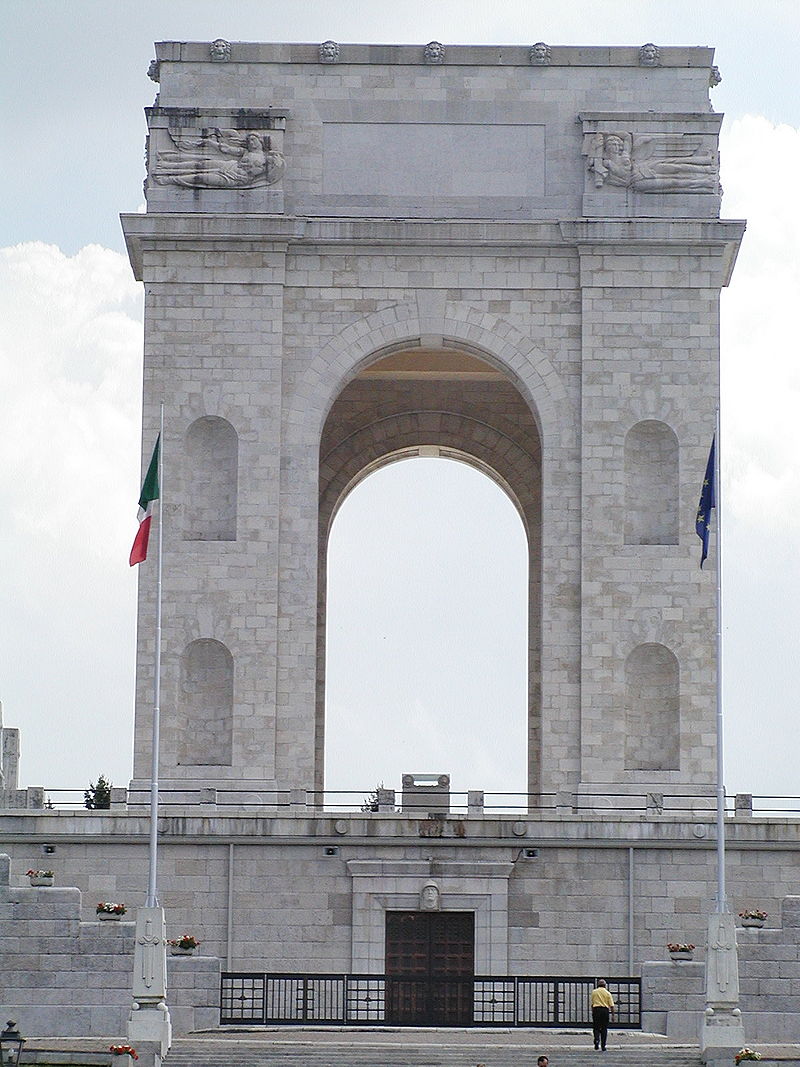 25 800px-Asiago2001.jpg