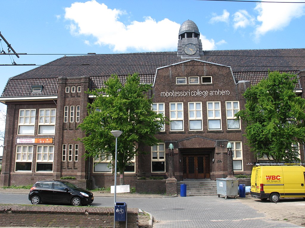 25Arnhem_-_Utrechtseweg_174_-_1.jpg