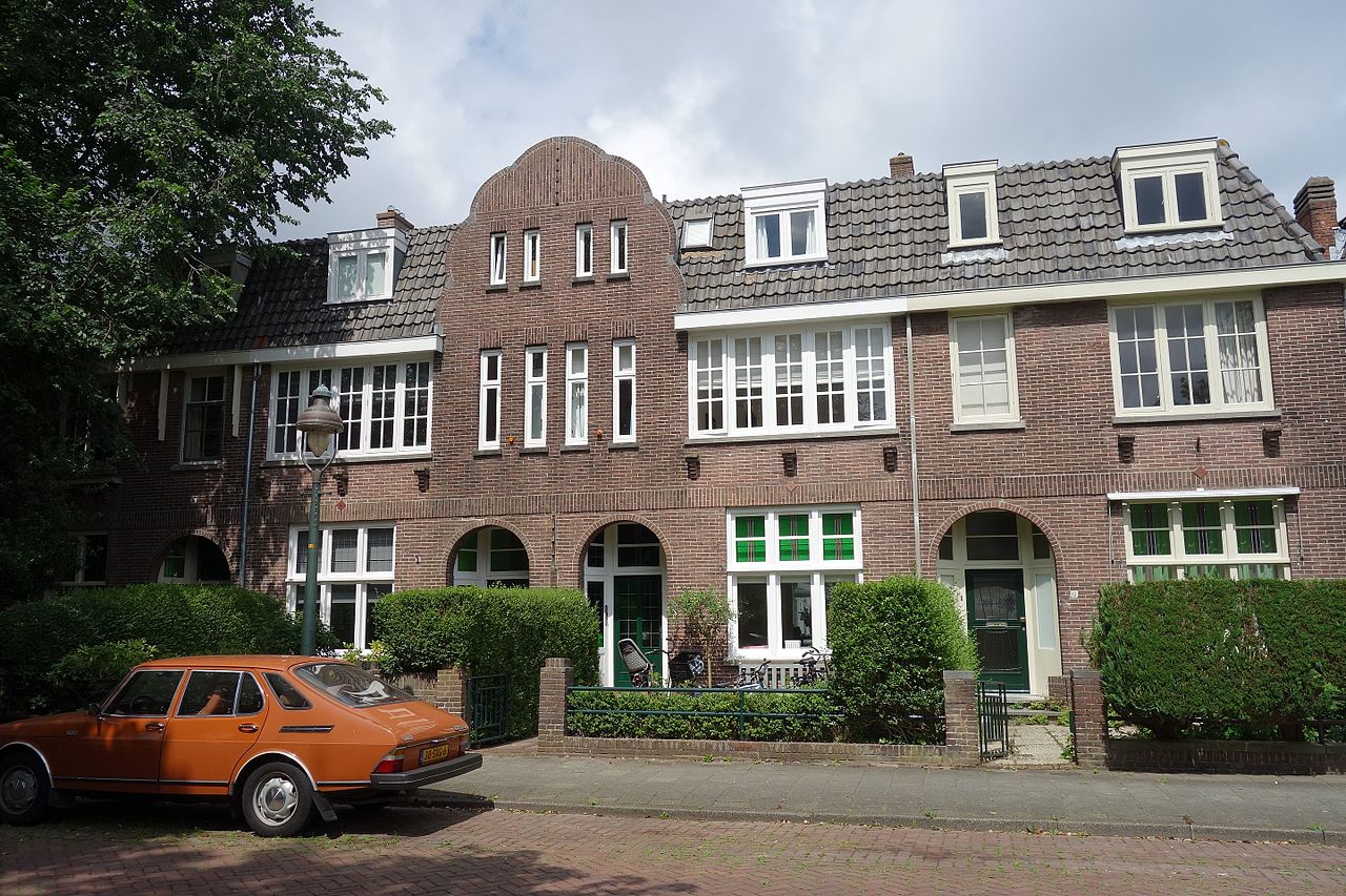 25Nassaulaan_12,_14,_16_en_18,_Alkmaar.jpg