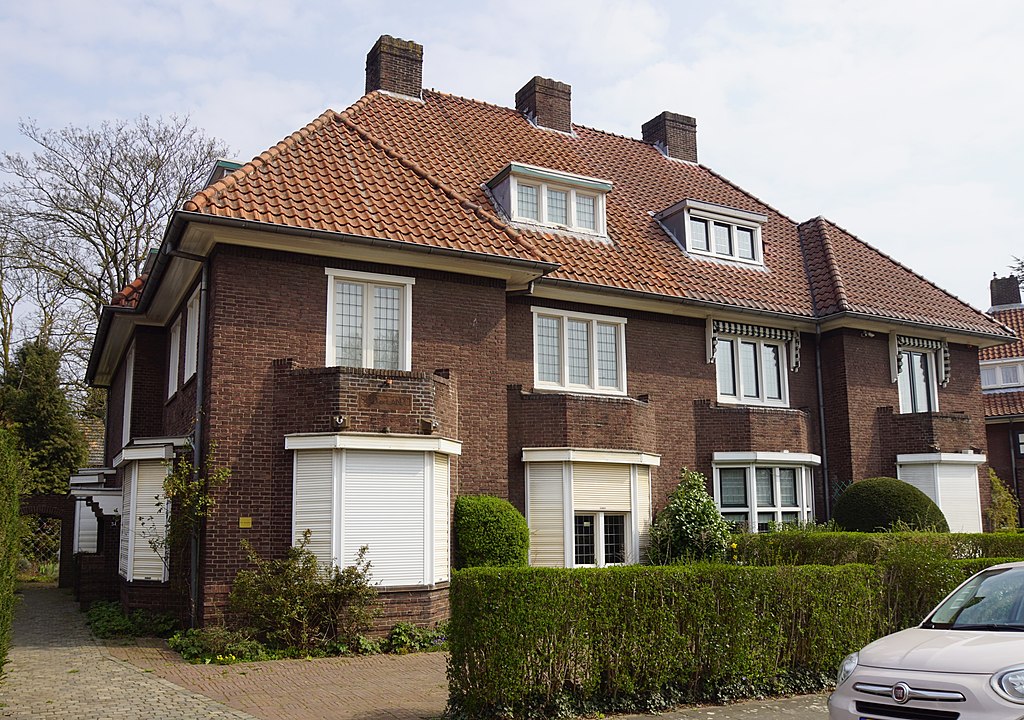 26 1024px-Maastricht_-_Aldenhofpark_32-34_GM-1004_20190331.jpg