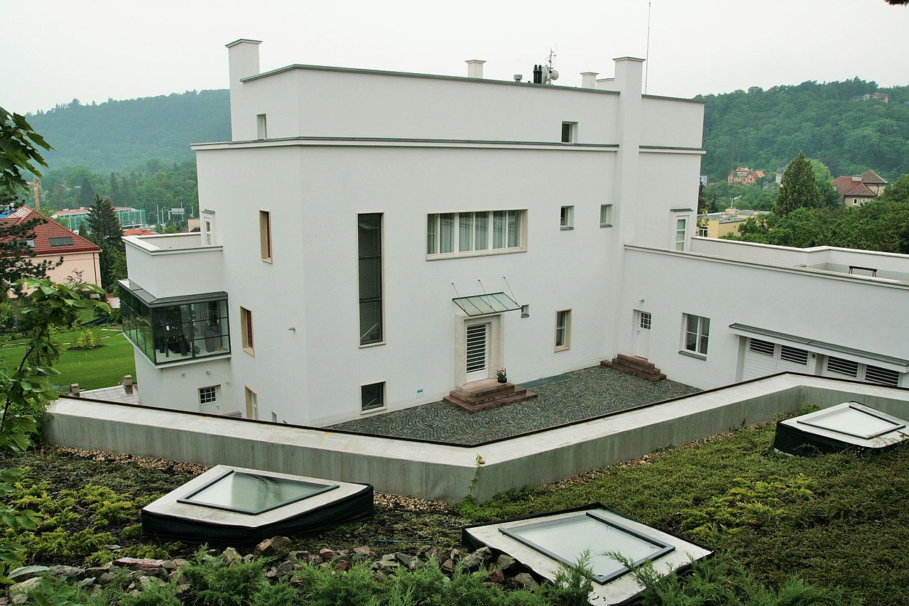 26 1280px-Münzova_vila,_Brno_Hroznová_(5598).jpg