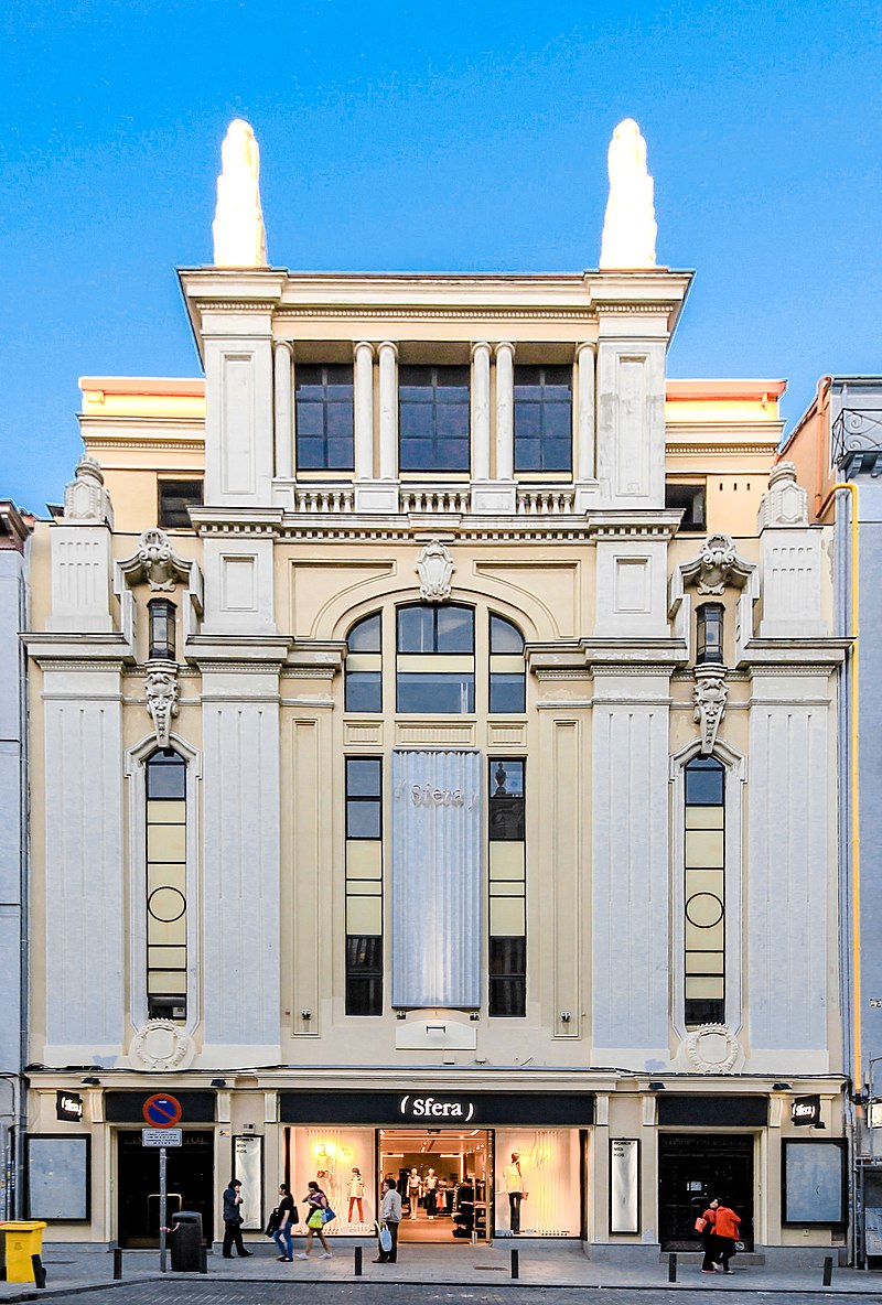 26 Calle_de_Fuencarral_nº_118_(Madrid)_01.jpg