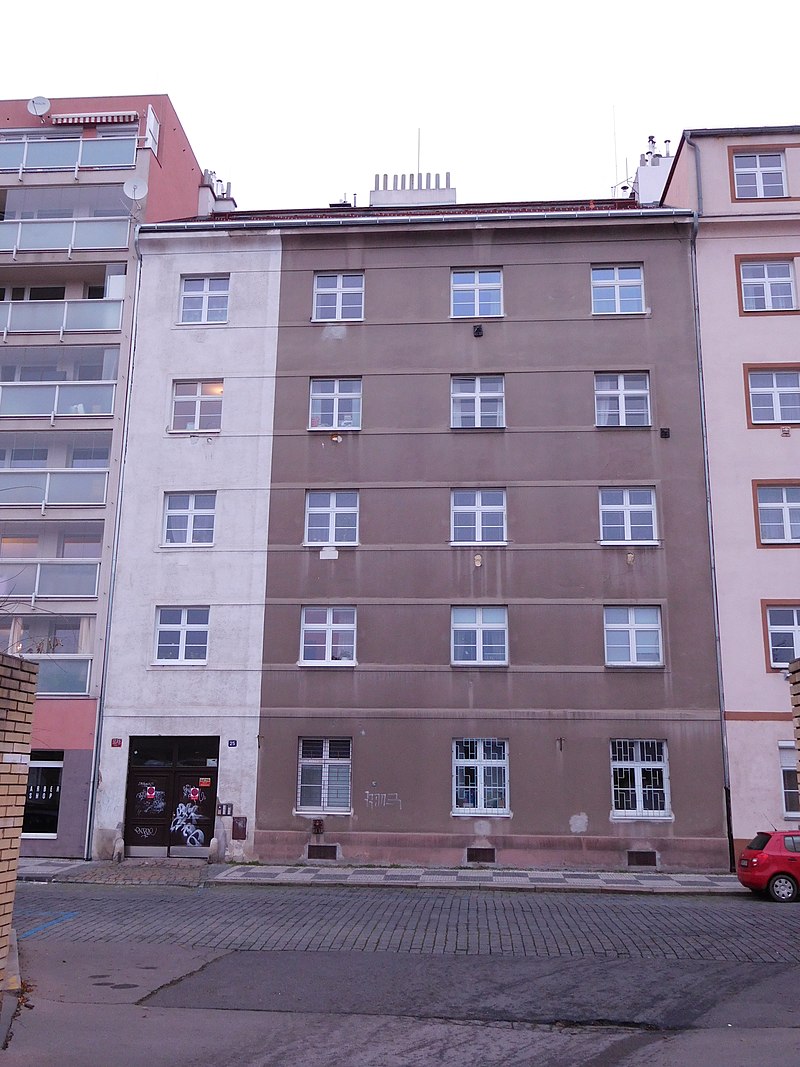 26 Praha_Holesovice_Jatecni_25.jpg
