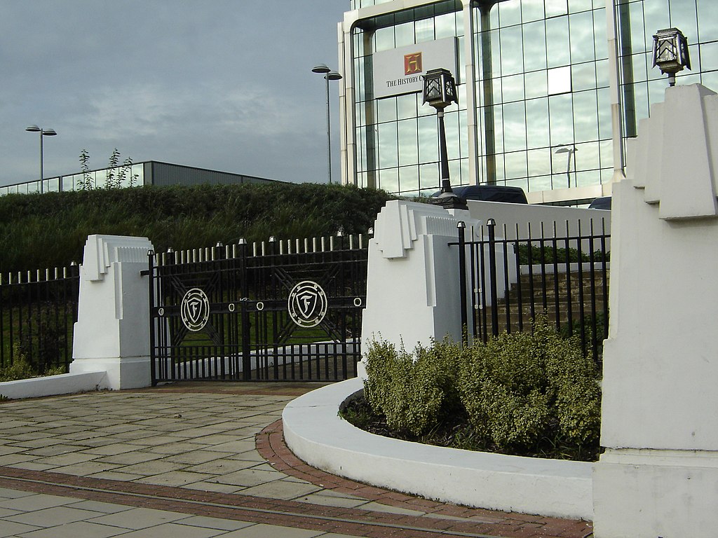 28 Firestone_gates.jpg