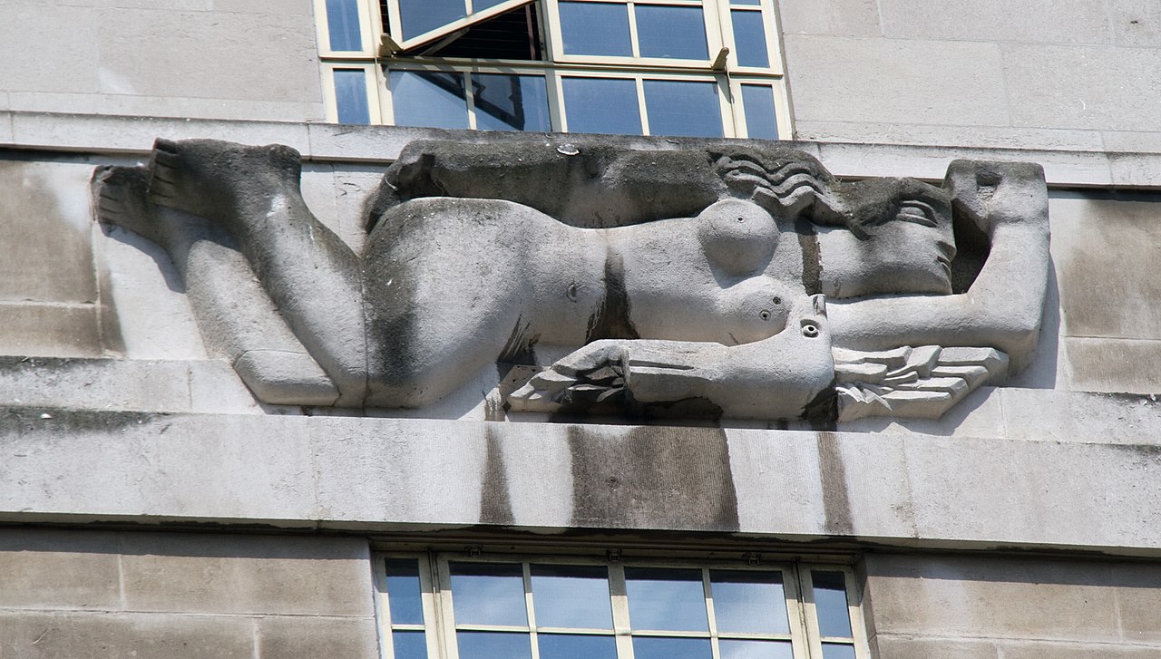 29 1280px-St_James's_Park_Station_sculptures_–_West_Wind_by_Samuel_Rabinovitch.jpg