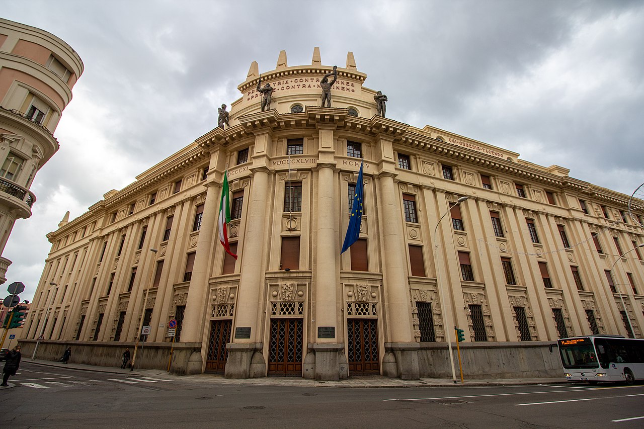 30 1280px-At_Cagliari,_Sardinia_2019_168.jpg