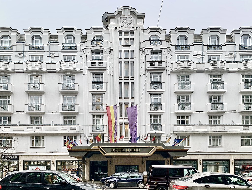 30 5-7,_Bulevardul_Gheorghe_Magheru,_Bucharest_(Romania).jpg