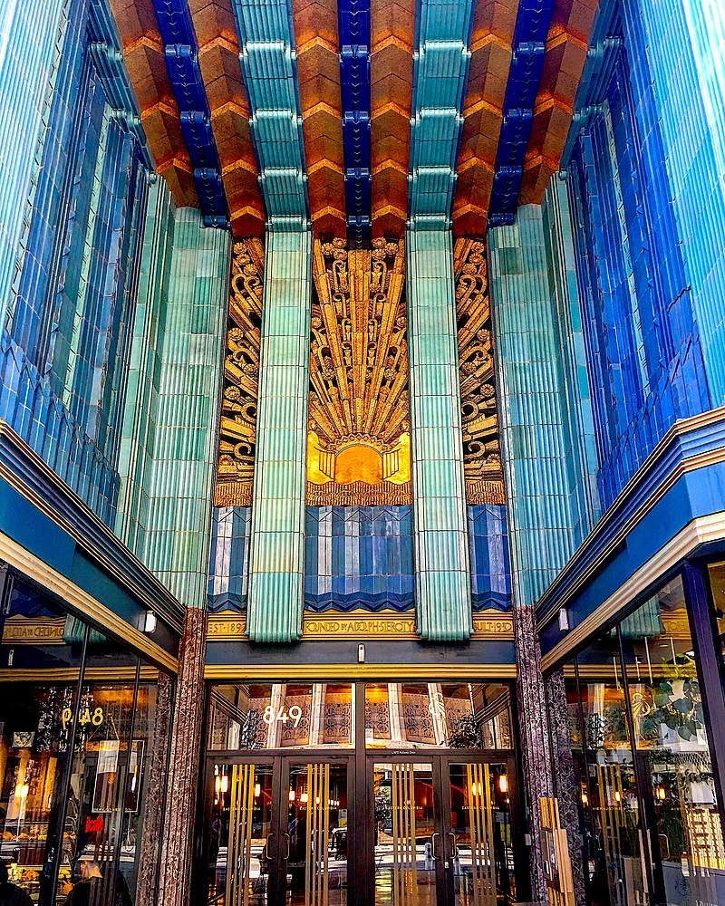 30 800px-Eastern_Columbia_Building_art_deco_entrance.jpg