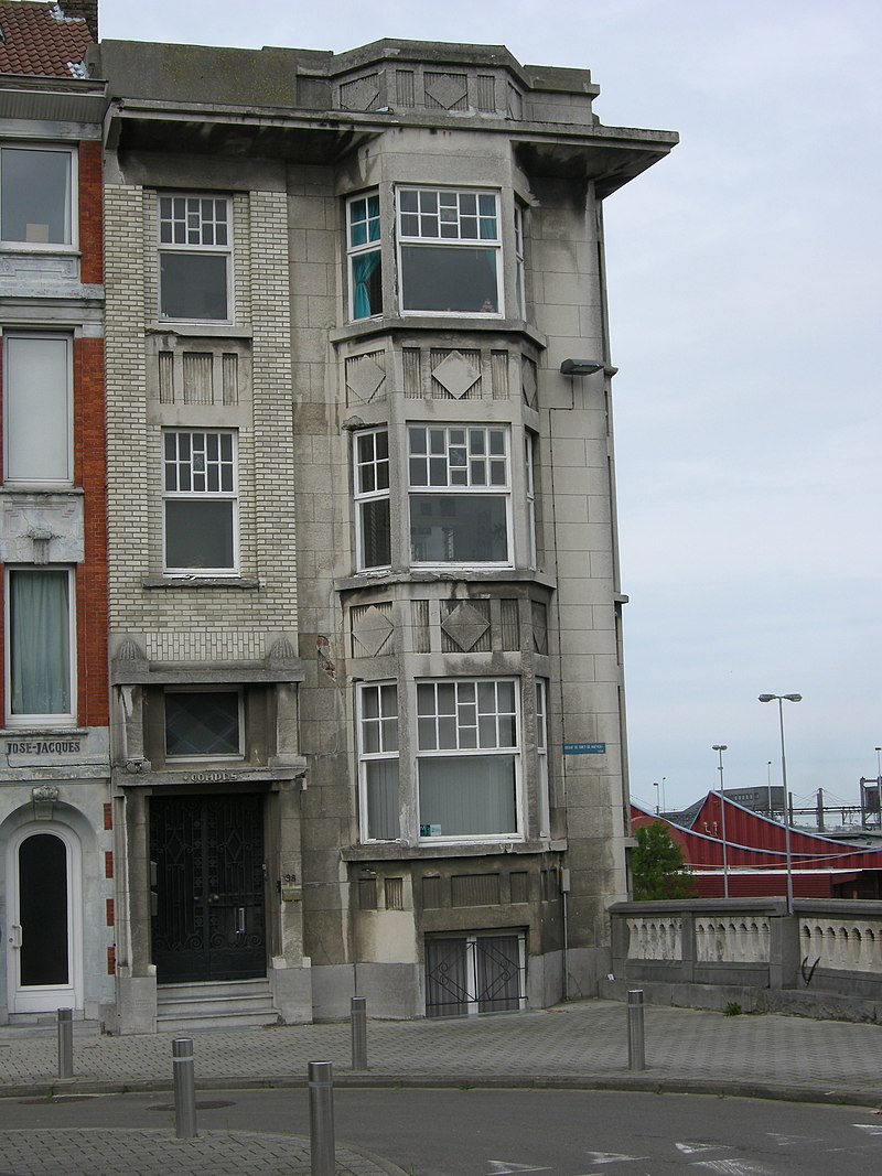 30 800px-Graaf_de_Smet_De_Naeyerlaan_98_Oostende.jpg