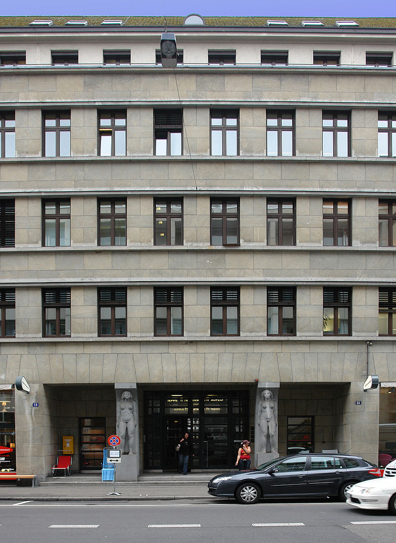 30 800px-HenauerWitschiAlteBörseZürich02.jpg