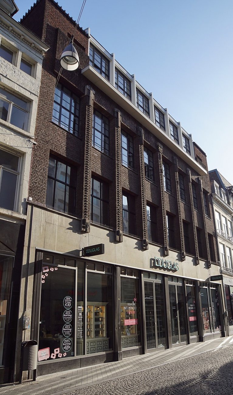 30 800px-Maastricht_-_Grote_Staat_26-28_GM-1359_20190422.jpg