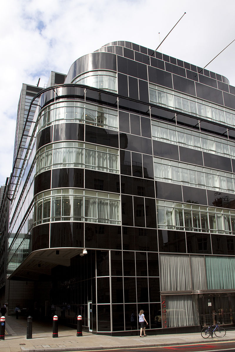 32 800px-Express_Building_(4).jpg