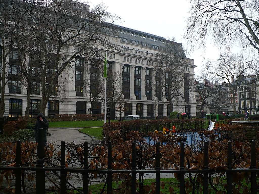 32 Bloomsbury_Square_-_geograph.org.uk_-_1714319.jpg