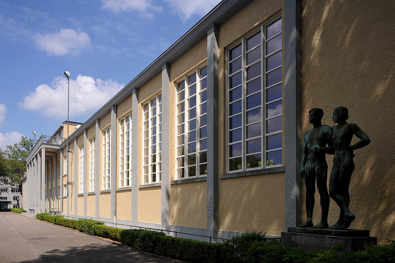 32 Turnhalle_Sihlhoelzli_04_11.jpg