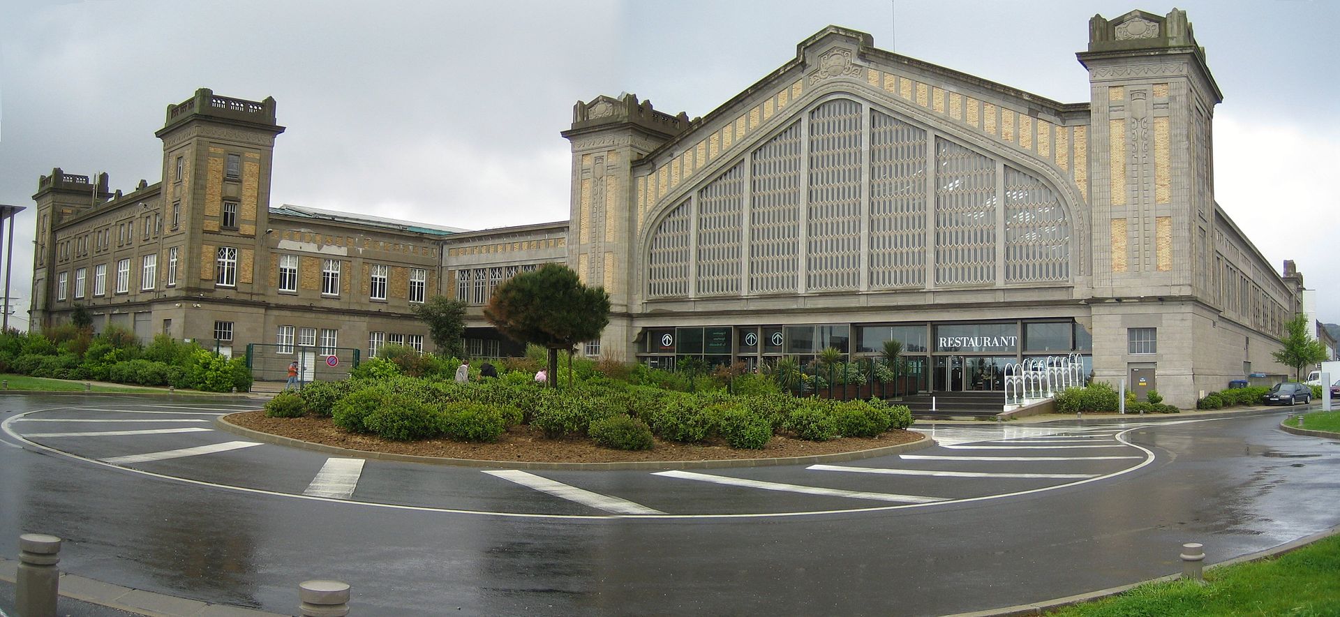 33Cherbourg-Gare-transatlantique-pano.jpg