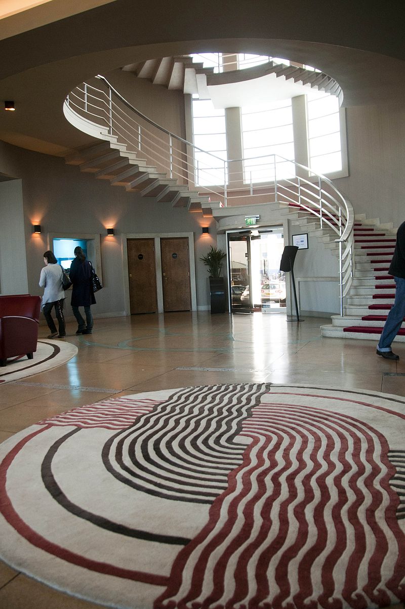 33Midland_Hotel,_Morecambe-5540674867.jpg