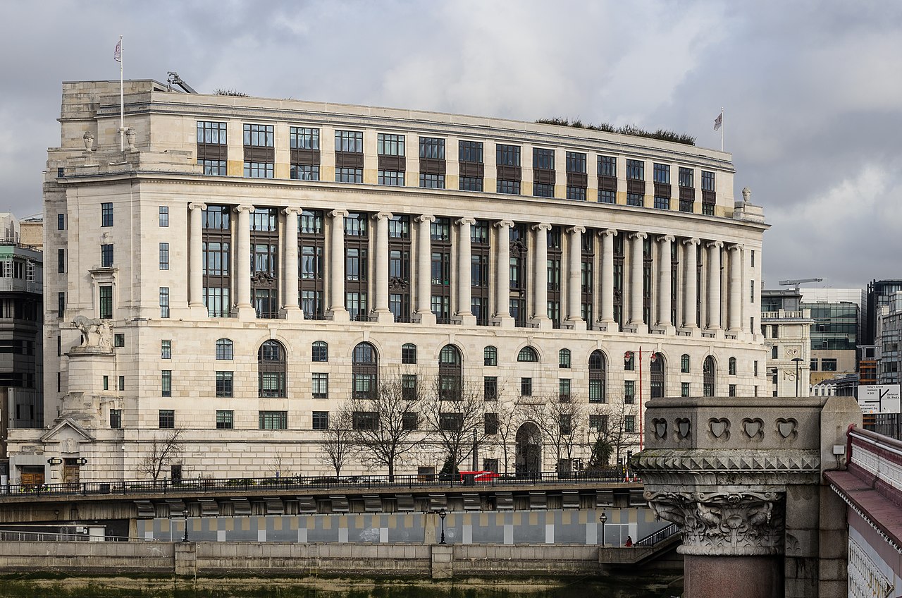 33Unilever_House_Mars_2014_01.jpg