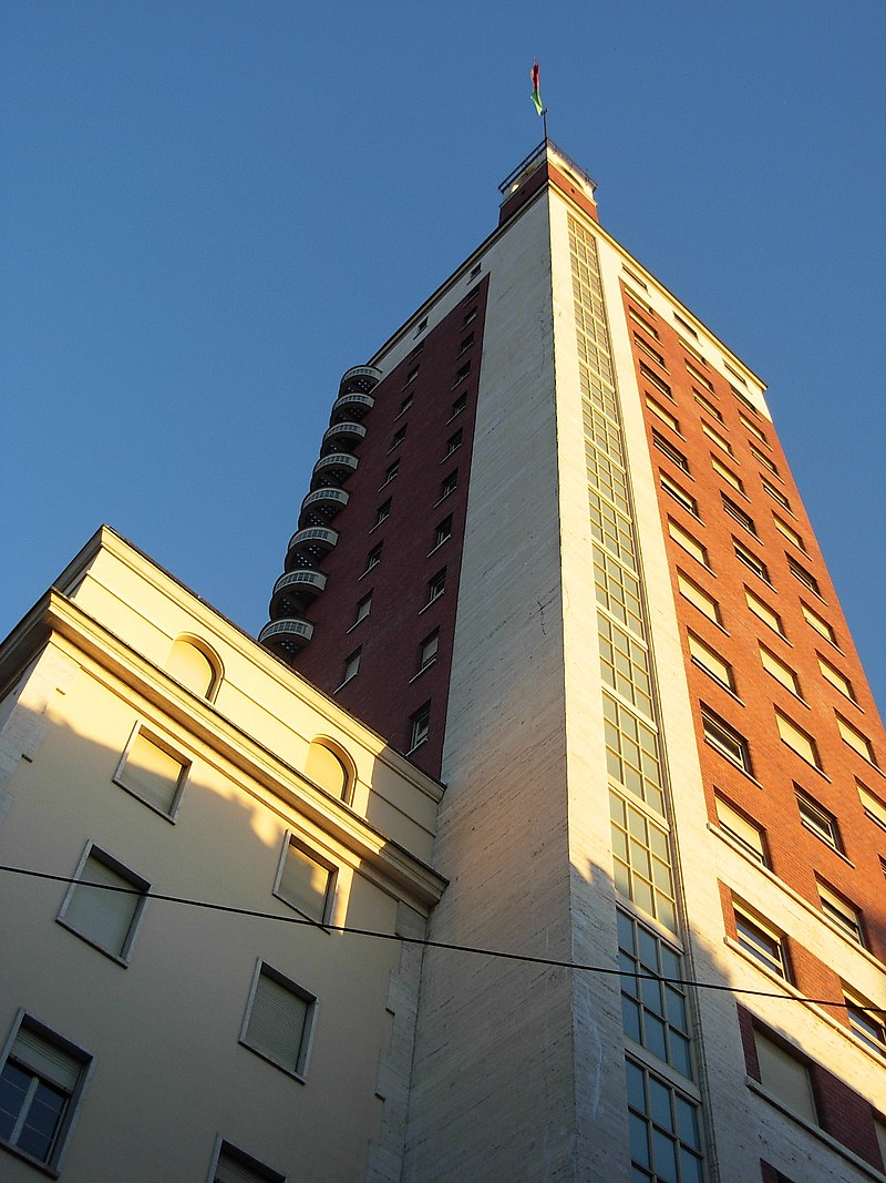 34 800px-DettaglioTorreLittoria2_ok.jpg