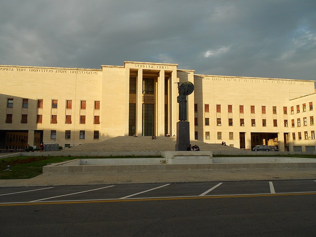 35 1024px-La_Sapienza.jpg