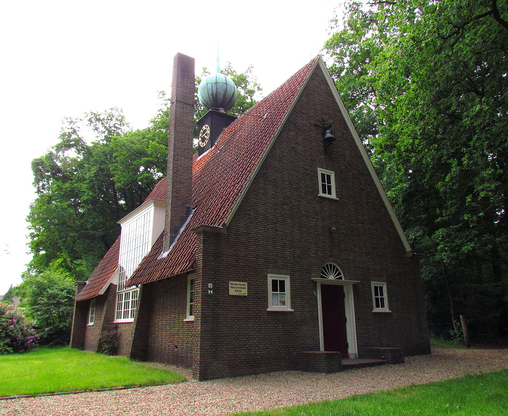 35 1024px-Nederlands_Hervormde_kerk_Laag-Soeren.jpg
