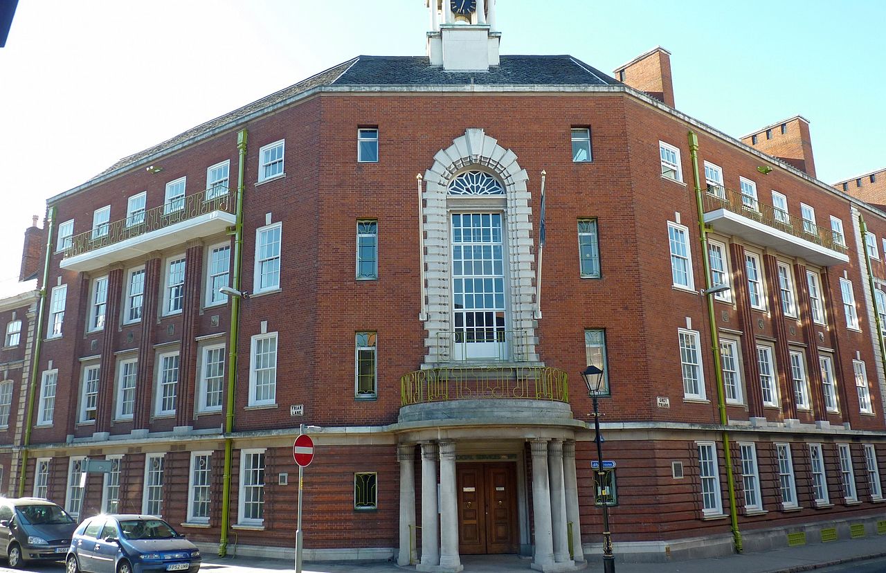 36 1280px-Greyfriars,_Leicestershire_Council_Offices_building.jpg