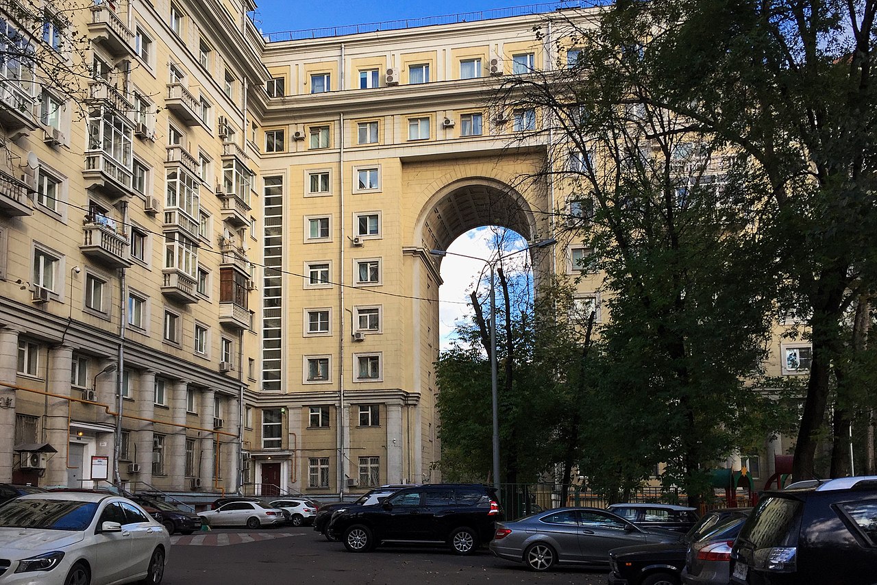 36 1280px-Moscow,_Zemlyanoy_Val_48a_(30874454504).jpg