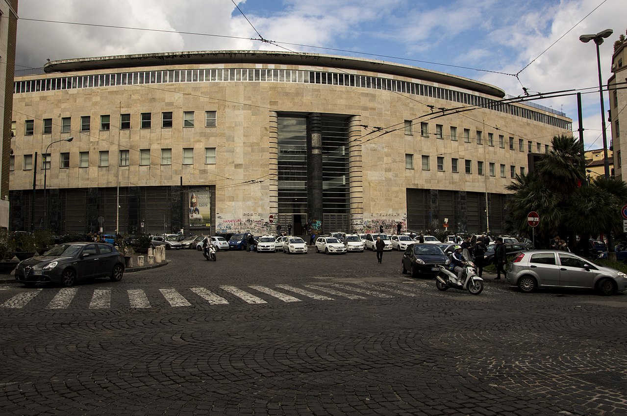 36 1280px-Palazzo_dell_Poste,_Piazza_Matteotti.jpg
