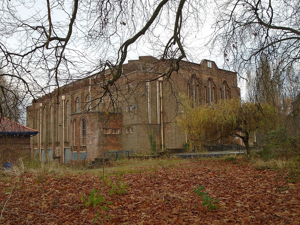 36Greenbank_Drive_synagogue_1.jpg