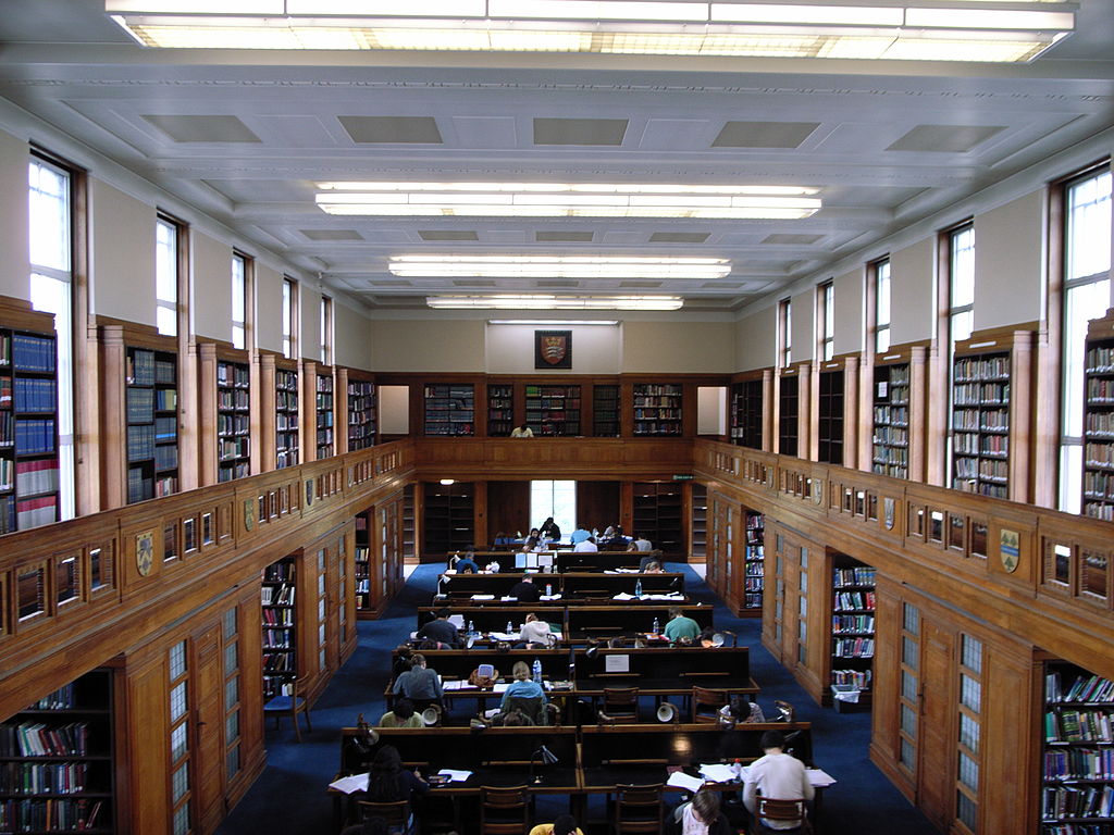 37 1024px-Senate_House_Library,_University_of_London.jpg