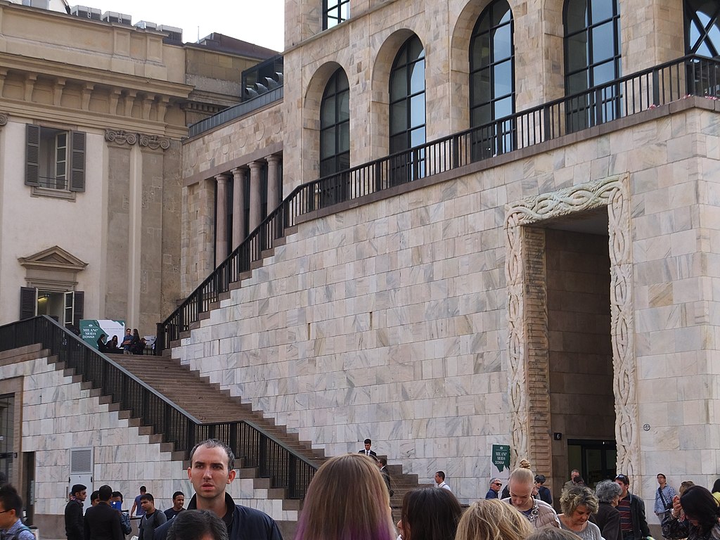 37Museo_del_Novecento_新世紀博物館_-_panoramio.jpg