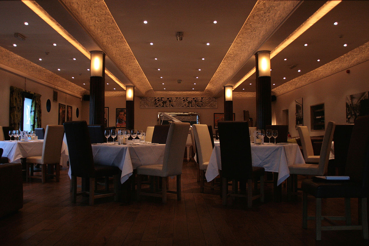 38 1280px-Berkhamsted_rex_gatsby2.jpg