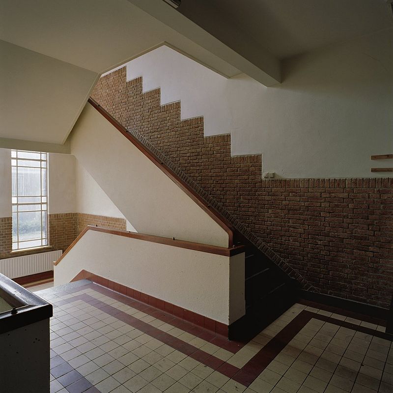 38Interieur,_2e_legeringsgebouw_links,_overzicht_trappenhuis_-_Eindhoven_-_20378541_-_RCE.jpg