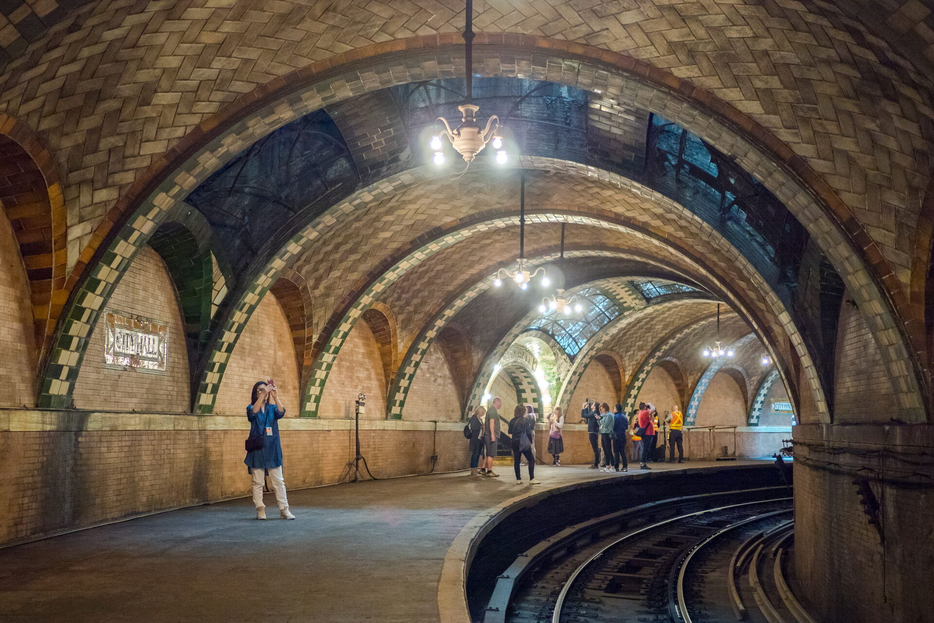 4 метро нью йорк City_Hall_Station_(32200).jpg