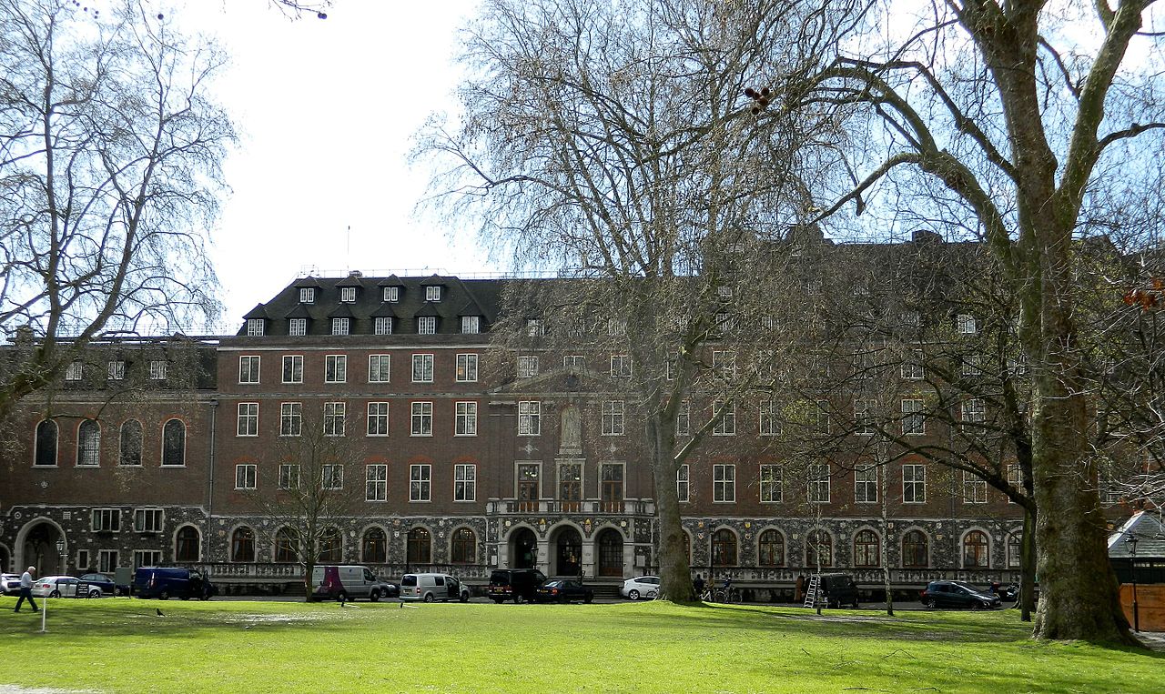 40Church_House_Westminister_London_2016_(05).JPG