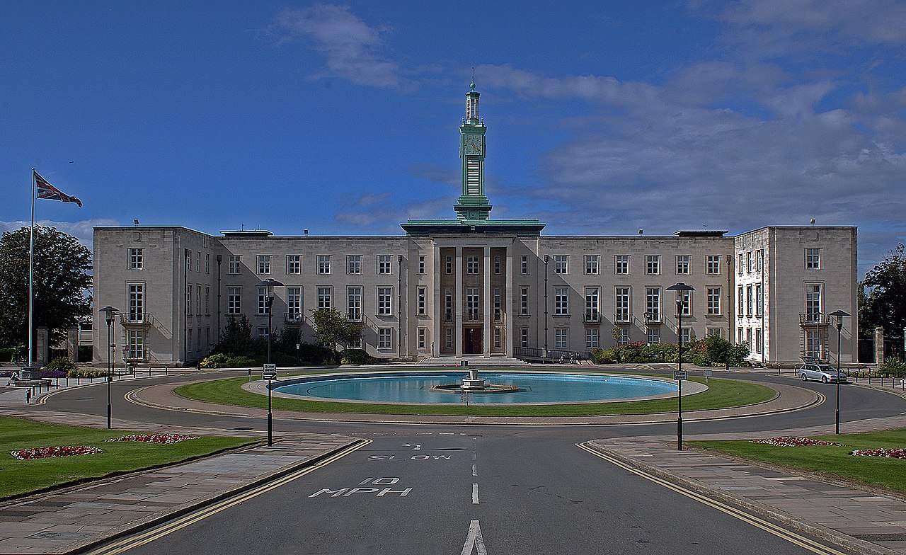 42Walthamstow_Town_Hall_(geograph_3019393).jpg