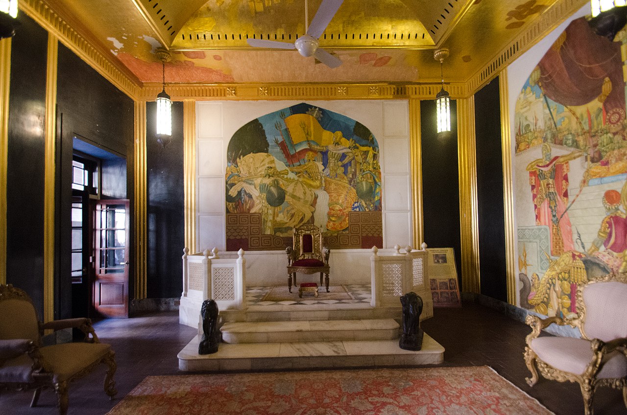 43 1280px-Umaid_Bhawan_Palace_(39889346951).jpg