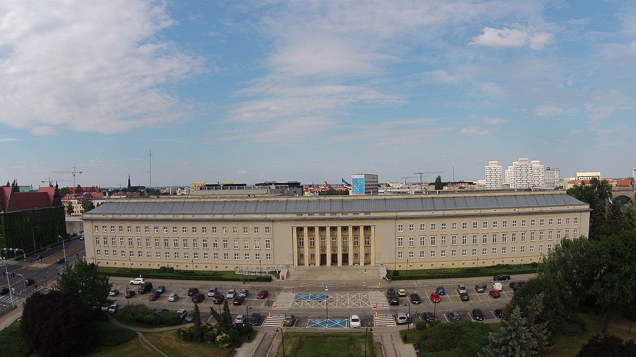 45 1280px-Lower_Silesian_Voivodeship_Office_aerial_view_2017.jpg