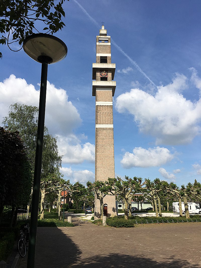 57 800px-Gemert_Sint_Gerardus_Majellakerk_toren.jpg