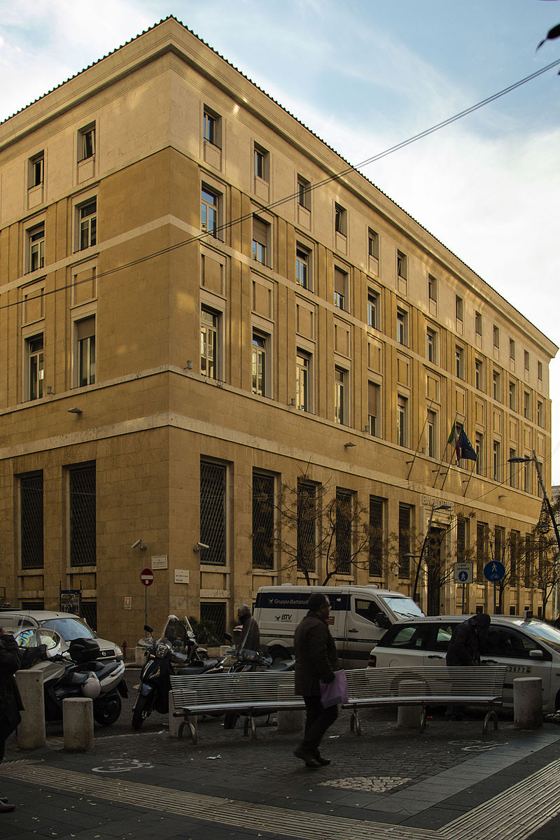 57 800px-Palazzo_Banca_d'italia_Napoli.jpg